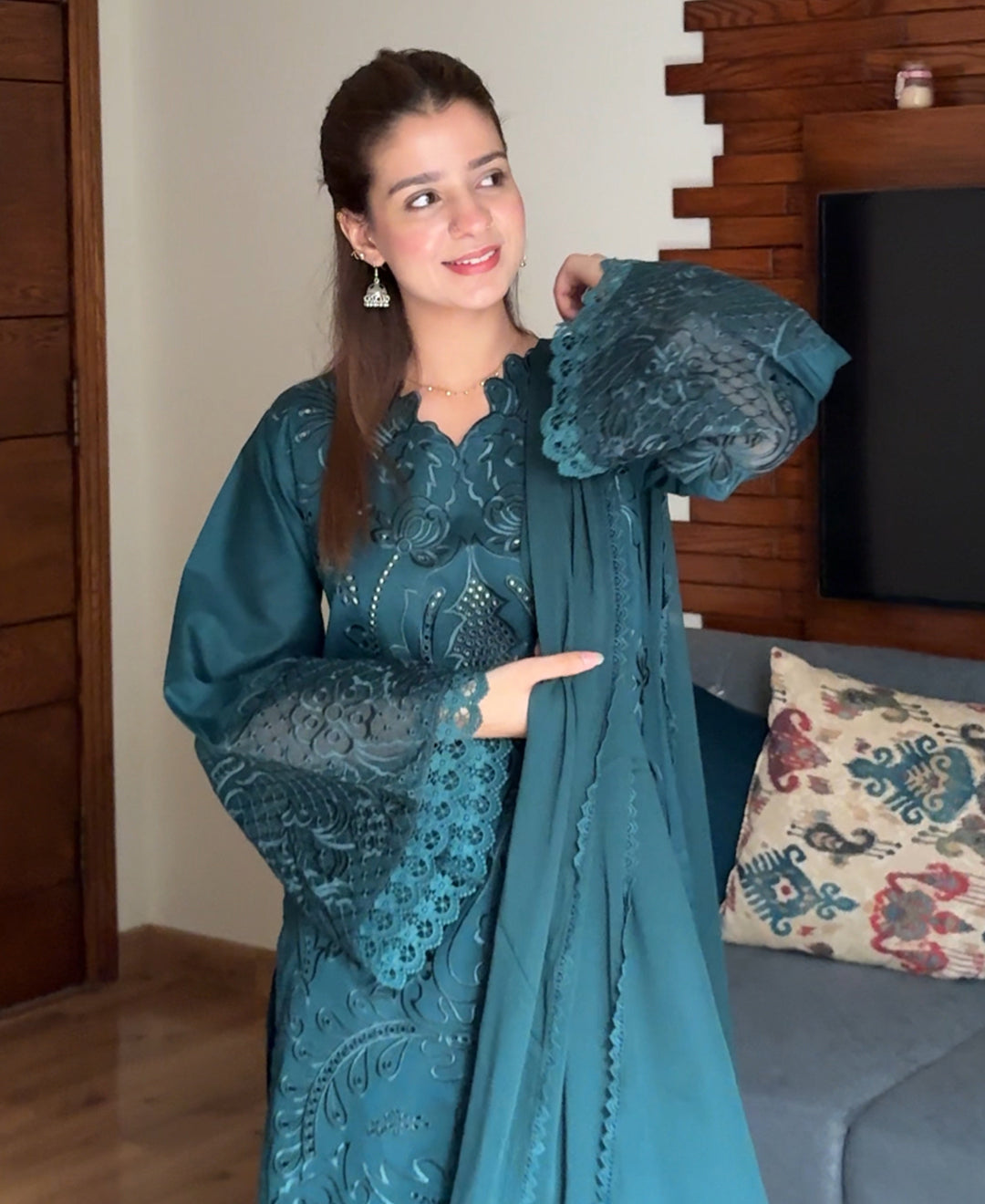 3 pcs Lawn Cotton Embroidered Dress - Teal Majestique