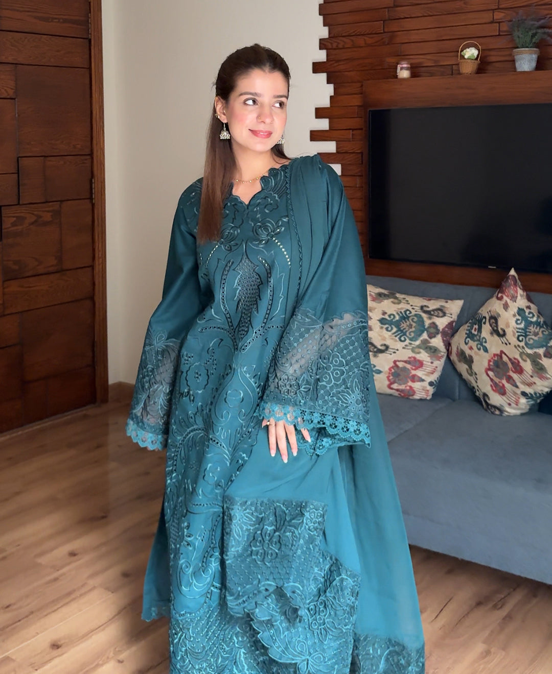 3 pcs Lawn Cotton Embroidered Dress - Teal Majestique