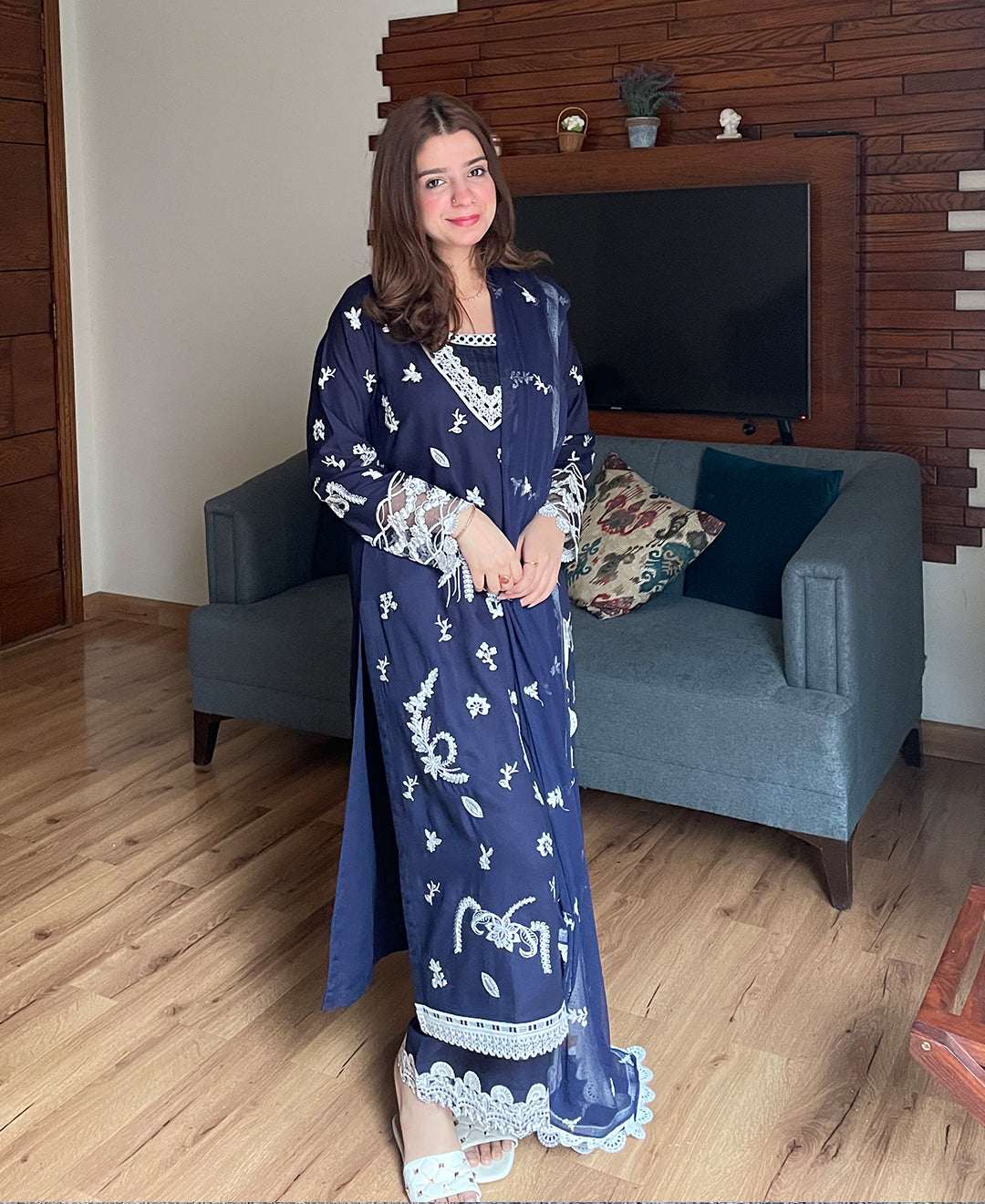 3 pcs Lawn Cotton Embroidered Dress - Navy Monarch